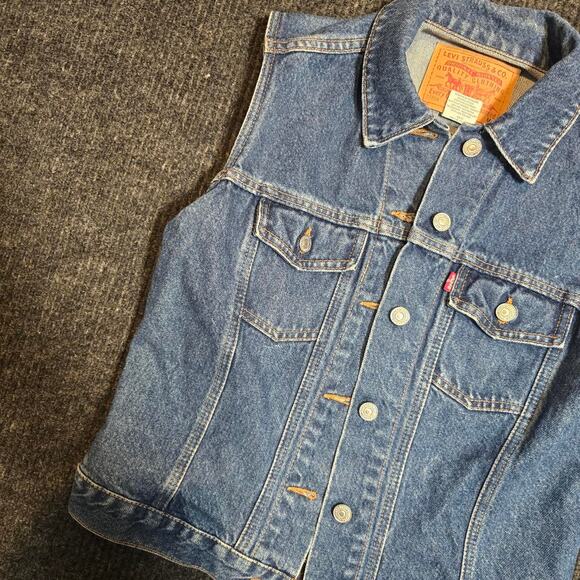 Vintage Circa 1994-95 Levi's Denim Vest. Womans Medium - Picture 2 of 7